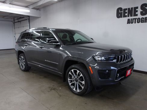 Used 2023 Jeep Grand Cherokee L Overland AWD/4WD image 3