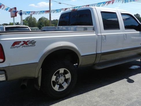 Used 2004 Ford F250 Lariat AWD/4WD image 6