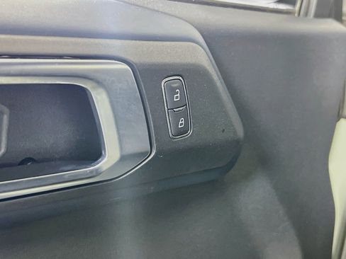 Used 2021 Ford Bronco First Edition AWD/4WD image 18