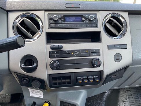Used 2026 Ford F650 2WD Regular Cab Super Duty image 36