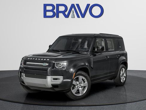 Used 2025 Land Rover Defender 110 S image 1