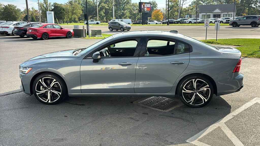 Certified 2024 Volvo S60 B5 Plus w/ Climate Package AWD/4WD image 3