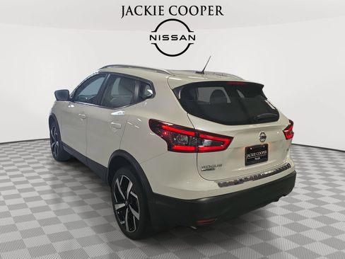 Used 2022 Nissan Rogue Sport SL FWD image 7