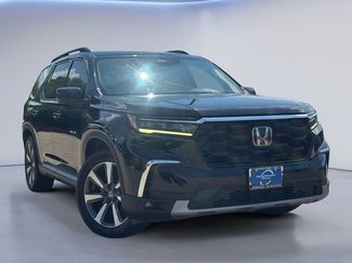 Used 2023 Honda Pilot Touring video 1