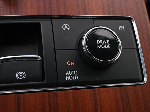 Used 2024 Lincoln Navigator Reserve w/ Equipment Group 201A AWD/4WD image 33