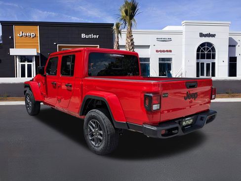 New 2025 Jeep Gladiator Sport image 4