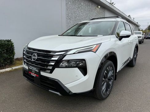 New 2026 Nissan Rogue Platinum image 4