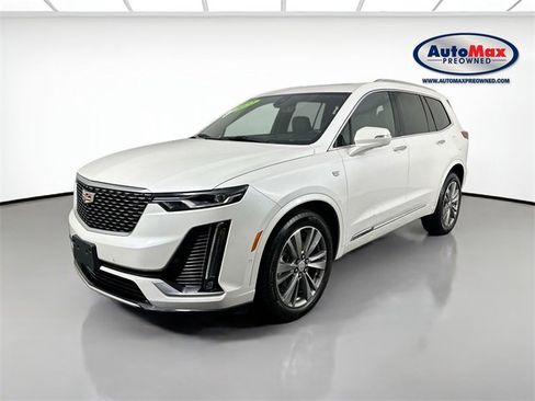 Used 2022 Cadillac XT6 Premium Luxury w/ Technology Package image 5