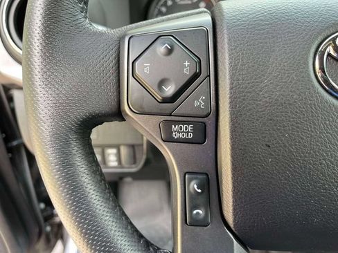 Used 2021 Toyota Tacoma 2WD Double Cab image 29