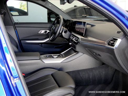 Used 2023 BMW 330i Sedan w/ M Sport Package RWD image 38