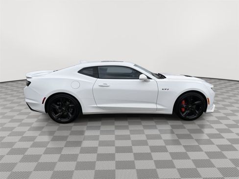 Used 2021 Chevrolet Camaro LT RWD image 8