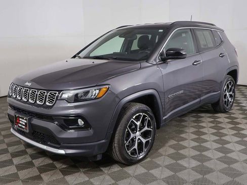 Used 2024 Jeep Compass Limited AWD/4WD image 7