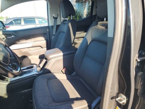 Used 2018 Chevrolet Colorado LT AWD/4WD image 17