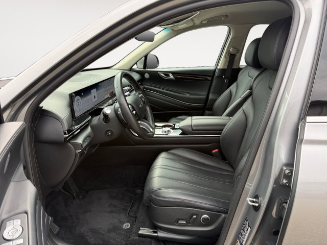Used 2025 Genesis GV80 2.5T Standard AWD/4WD image 11