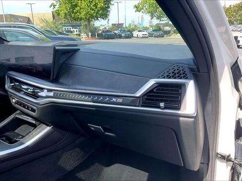 Used 2024 BMW X5 xDrive40i w/ Premium Package AWD/4WD image 19