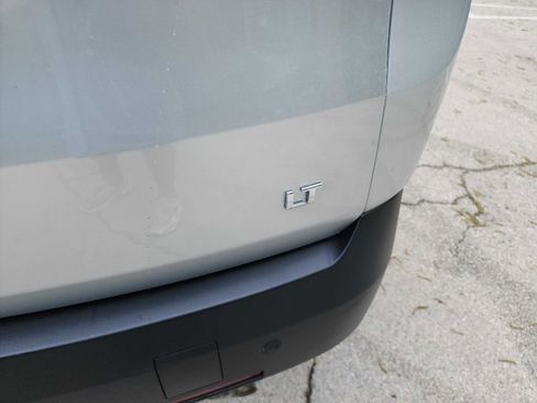 Used 2020 Chevrolet Traverse LT w/ LT Premium Package FWD image 7