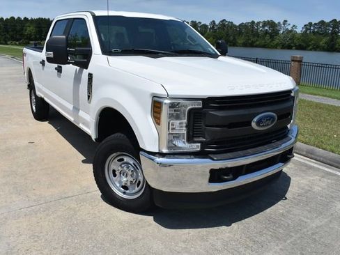 Used 2019 Ford F250 XL w/ Power Equipment Group AWD/4WD image 2