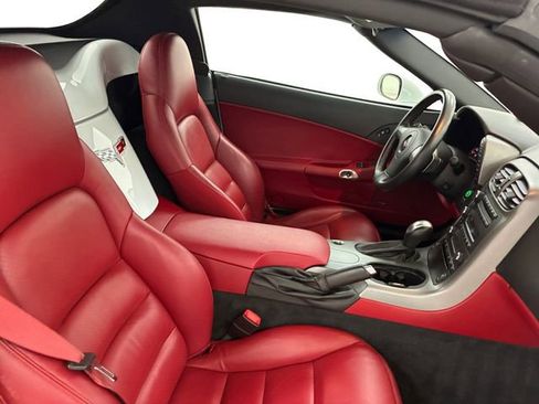 Used 2006 Chevrolet Corvette Convertible w/ Preferred Equipment Group RWD image 14