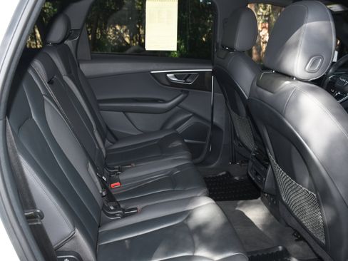 Used 2021 Audi Q7 3.0T Premium Plus w/ Premium Plus Package image 20