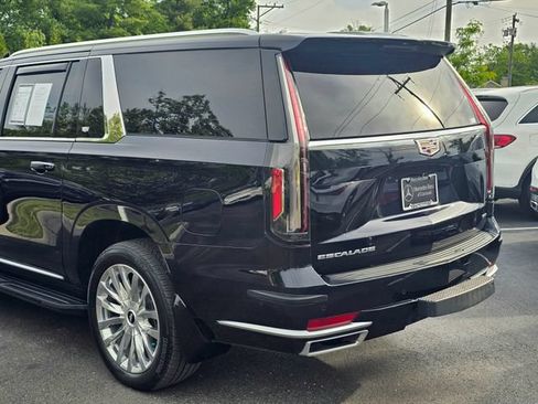 Used 2023 Cadillac Escalade ESV Premium Luxury w/ Performance Package AWD/4WD image 10