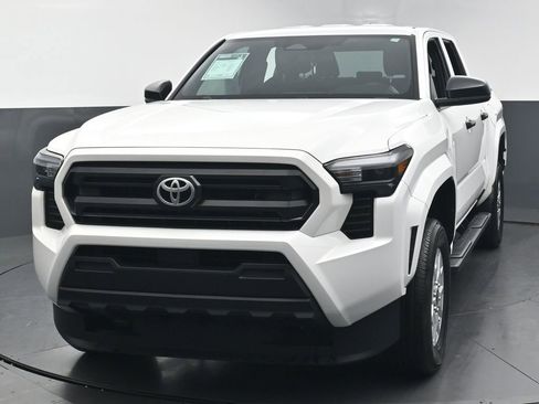 Used 2025 Toyota Tacoma SR RWD image 7