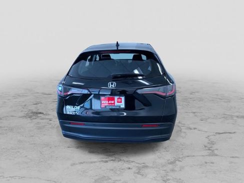 Used 2025 Honda HR-V LX image 8