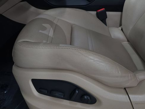 Certified 2022 Porsche Cayenne GTS AWD/4WD image 25