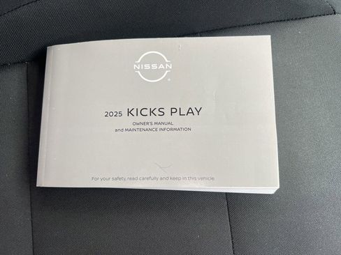 Used 2025 Nissan Kicks Play S image 27