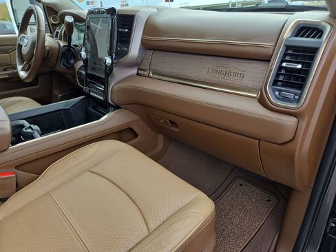 Used 2023 RAM 2500 Limited image 33