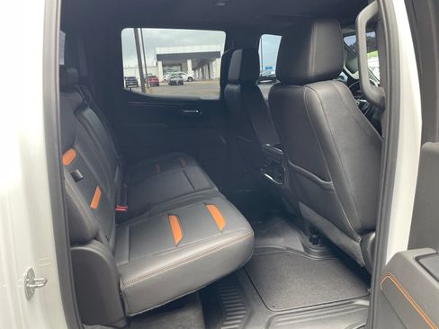 Used 2022 GMC Sierra 1500 AT4 w/ AT4 Premium Package AWD/4WD image 38