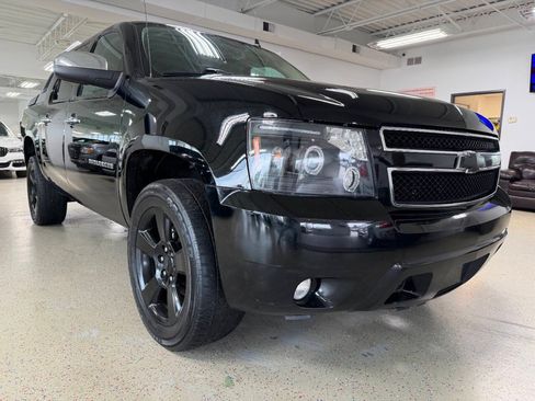 Used 2012 Chevrolet Avalanche LT AWD/4WD image 6
