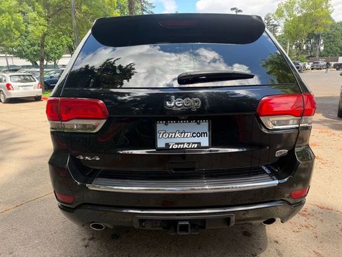 Used 2018 Jeep Grand Cherokee Overland AWD/4WD image 5