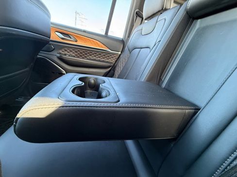 Used 2024 Jeep Grand Cherokee Summit image 39