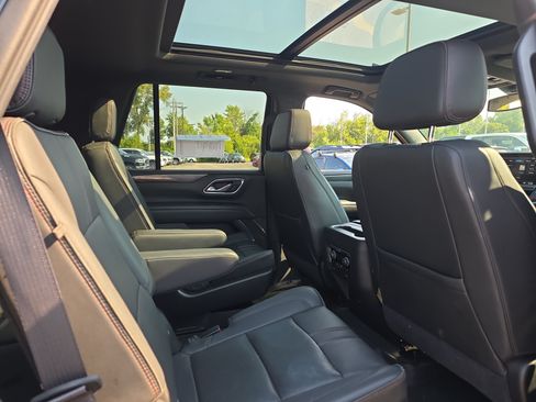 Used 2021 Chevrolet Tahoe RST w/ Luxury Package AWD/4WD image 4