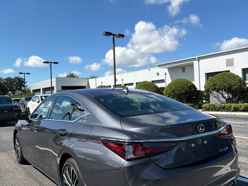 Used 2025 Lexus ES 350 w/ Premium Package FWD image 10
