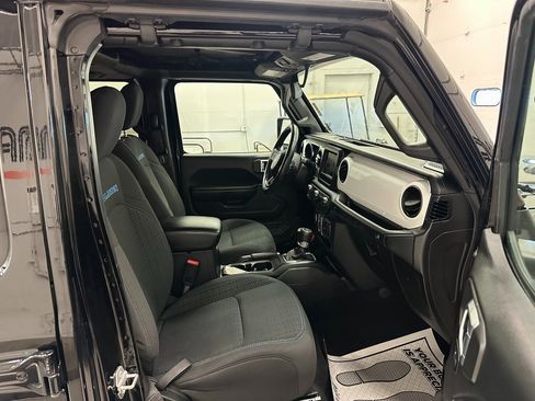 Certified 2021 Jeep Wrangler Unlimited Islander image 26