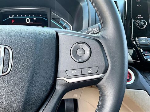 Used 2023 Honda Odyssey EX-L image 24