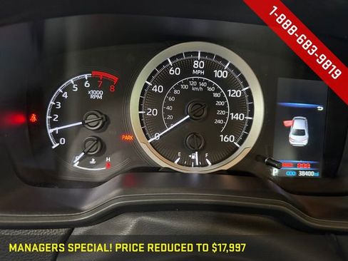 Used 2020 Toyota Corolla LE image 2