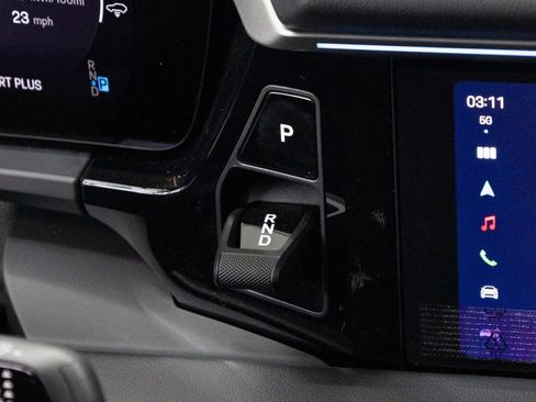 New 2025 Porsche Macan 4 Electric image 18