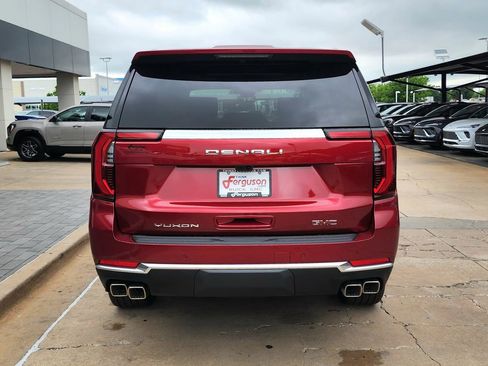 New 2026 GMC Yukon Denali w/ Denali Reserve Package AWD/4WD image 4