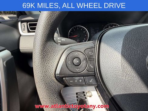 Used 2020 Toyota RAV4 LE w/ Carpet Mat Package AWD/4WD image 27