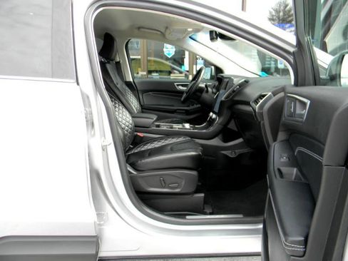 Used 2023 Ford Edge Titanium image 15