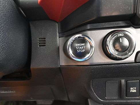 Used 2019 Toyota Tacoma TRD Off-Road image 27