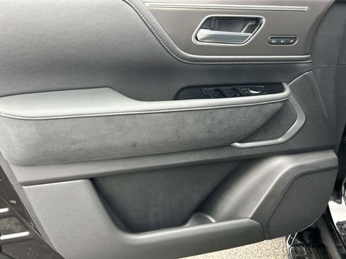 New 2026 INFINITI QX80 Luxe w/ Cargo Package image 17