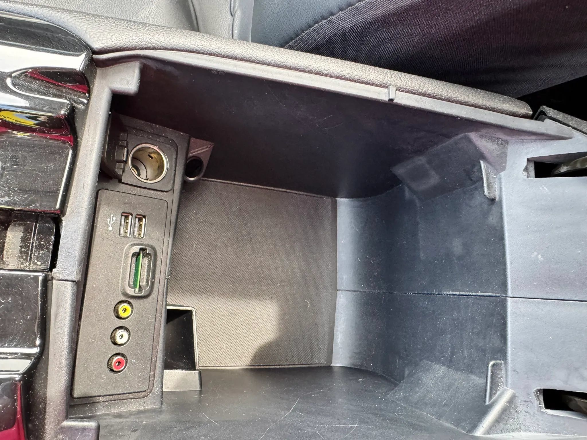 Used 2014 Ford Fusion Titanium FWD image 31
