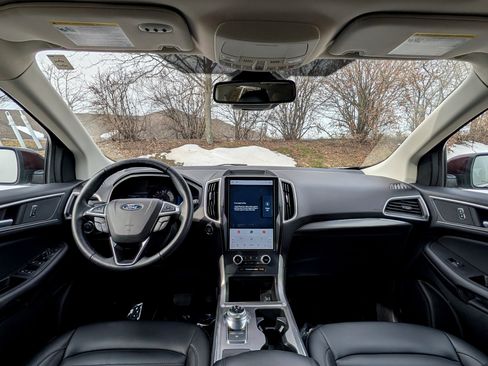 Used 2022 Ford Edge SEL w/ Convenience Package image 13