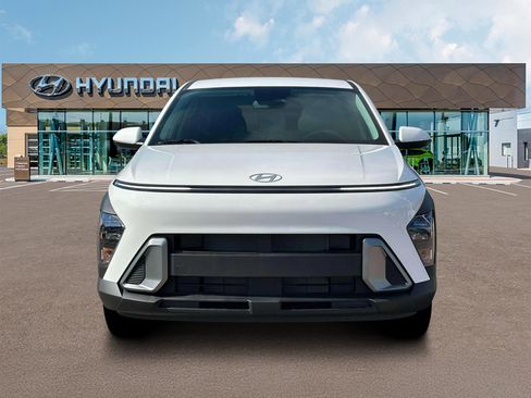 New 2026 Hyundai Kona SE image 12