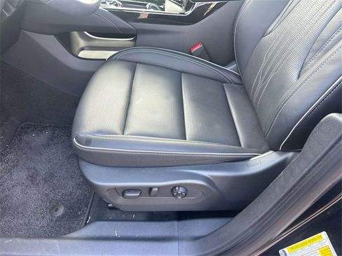 Certified 2025 Buick Envision Avenir image 21