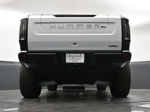 Certified 2025 GMC Hummer EV 2X AWD/4WD image 26
