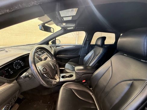 Used 2017 Lincoln MKC Premiere FWD image 14